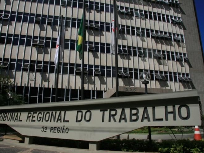 O trabalhador teve uma lesão grave na mão esquerda