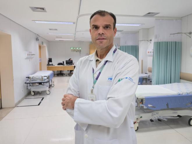 Dionísio Alves Barreiro Júnior é médico emergencista do Hospital Márcio Cunha
