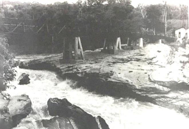 Ponte sobre o rio Doce, que existe desde o período colonial poderá ser reformada, mas terá circulaçao restringida a partir de agora 