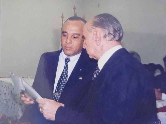 Valter Oliveira recebeu do TJMG a Medalha Hélio Costa, por sua atuação em prol da obra