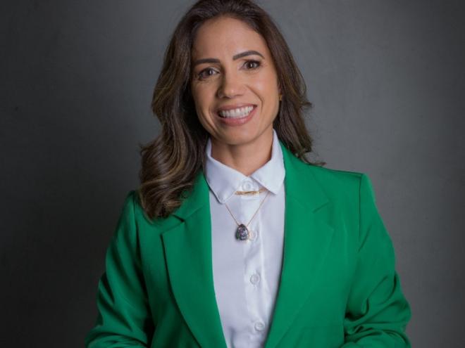 Antes de comprar, pergunte se aquilo vai te trazer satisfação duradoura ou só um prazer momentâneo, alerta Alice Costa