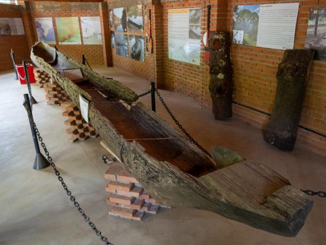 Canoa indígena datada em 400 também é preservada no interior do parque