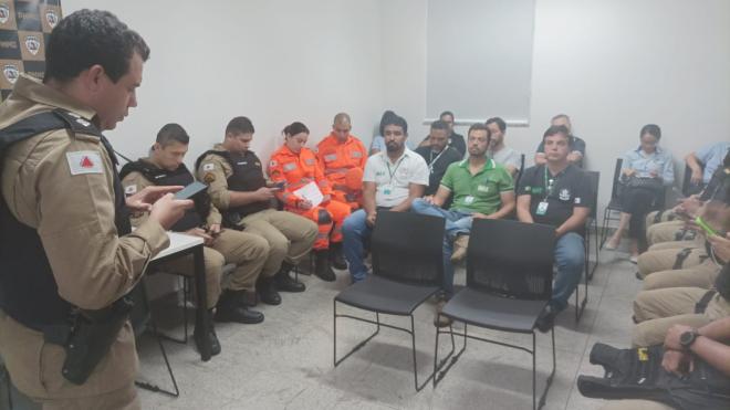 Preparação da equipe de trabalho de campo, na busca ao comércio de bebidas falsificadas 