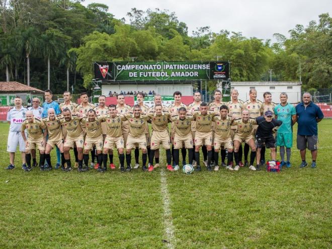 O time campeão estava recheado de cinquentões de destaque no futebol regional 