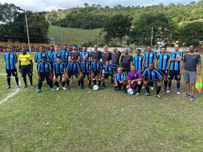 Kika foi revelado em campeonatos amadores da região de Goiabal