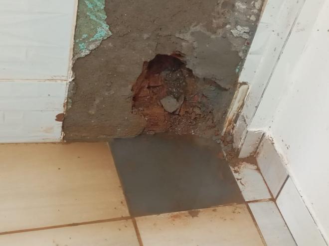 A moradora informa  que está com medo de doenças que podem ameaçar sua saúde e a das pessoas que moram com ela