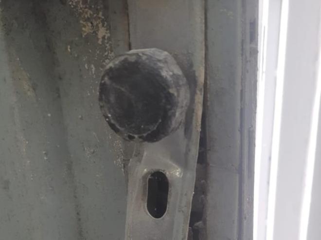 Miolo da fechadura foi removido com a ajuda de um chaveiro 