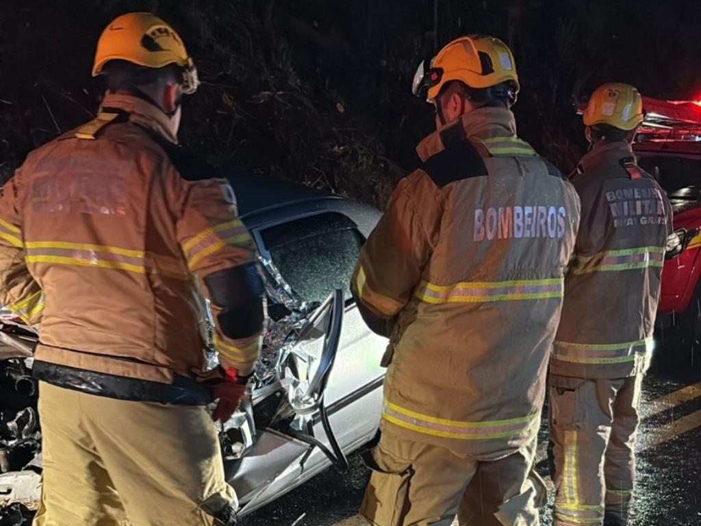 Vítima ficou presa às ferragens