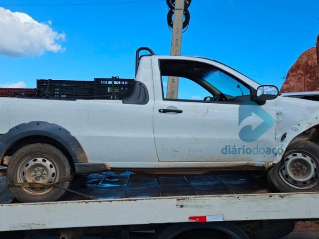 A colisão frontal aconteceu no km 7 da MG-232, em Santana do Paraíso