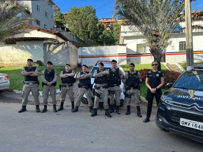 A operação contou com policiais civis e militares