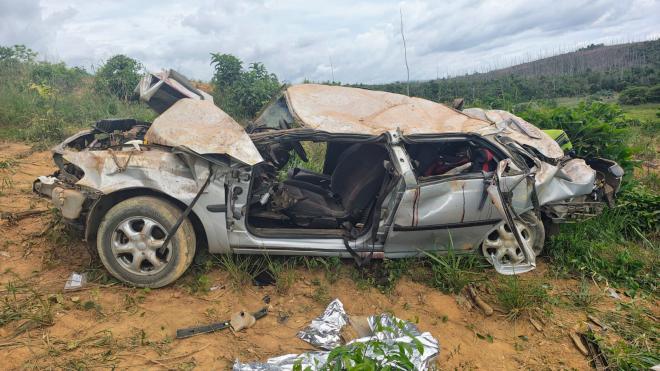 Veículo ficou completamente desfigurado