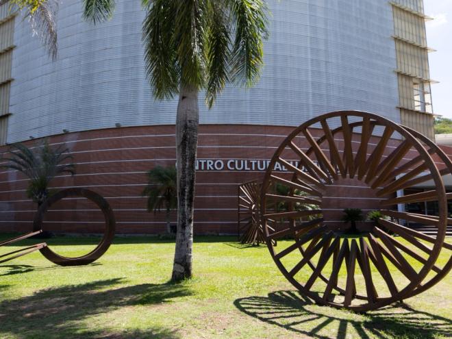 A exposição ''Fragmentos'', de Jorge dos Anjos, permanece em cartaz até fevereiro no Centro Cultural 