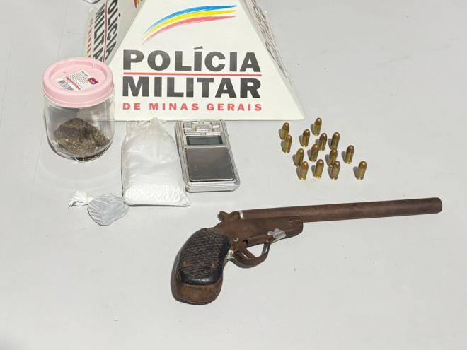 Material apreendido na casa de um dos suspeitos do crime; munição é do mesmo calibre usado no homicídio no Canaãzinho