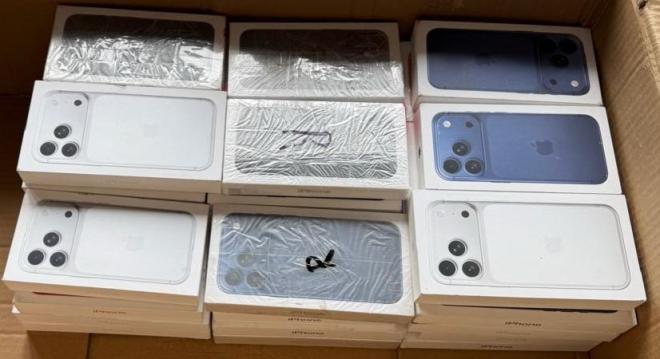 Ação conjunta mira comércio de eletrônicos oriundos de descaminho e indícios de lavagem de dinheiro. Uma pessoa foi presa