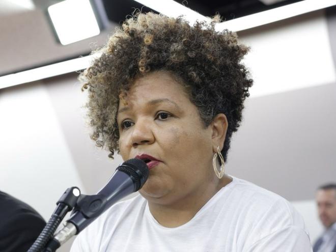Denise Romano: ''A decisão do magistrado do TJMG reconhece as falhas apontadas no programa das escolas cívico-militares, que o governo Zema tenta impor de maneira autoritária e eleitoreira''