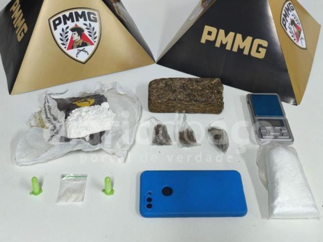 O entorpecente que foi apreendido com o suspeito de envolvimento no homicídio