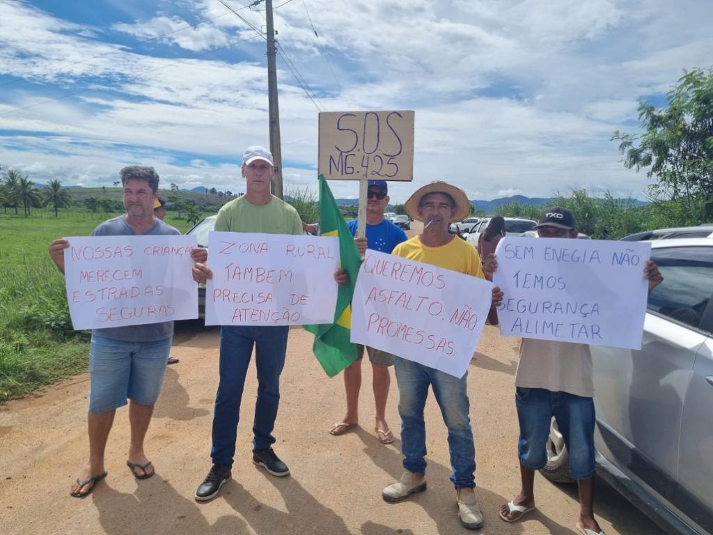 Protesto neste sábado (14/3) reuniu moradores da área rural entre Revés do Belém e Vargem Alegre 