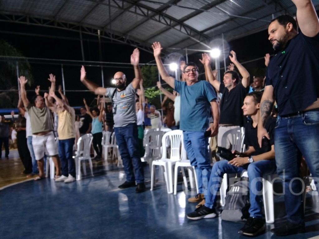 Dezenas de moradores do Setor 7 rechaçaram a proposta de usar área pública para construir pista para manobras de motociclistas 'grau'