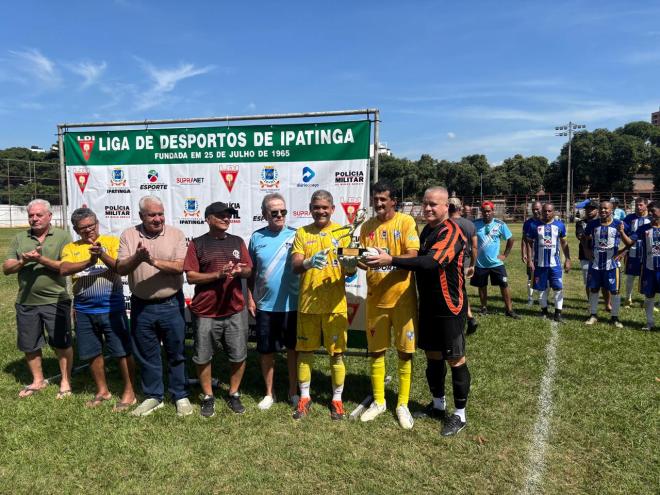 Os goleiros do Avante receberam, juntos, o troféu de defesa menos vazada 