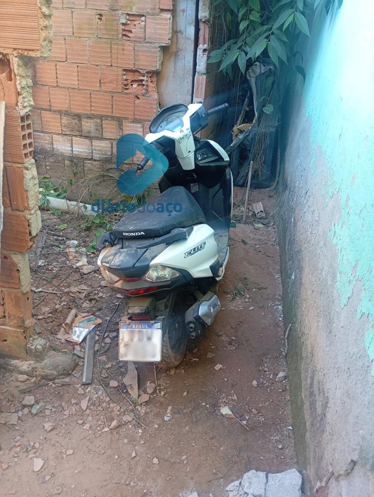 A motocicleta recuperada foi removida para um pátio credenciado pelo Detran