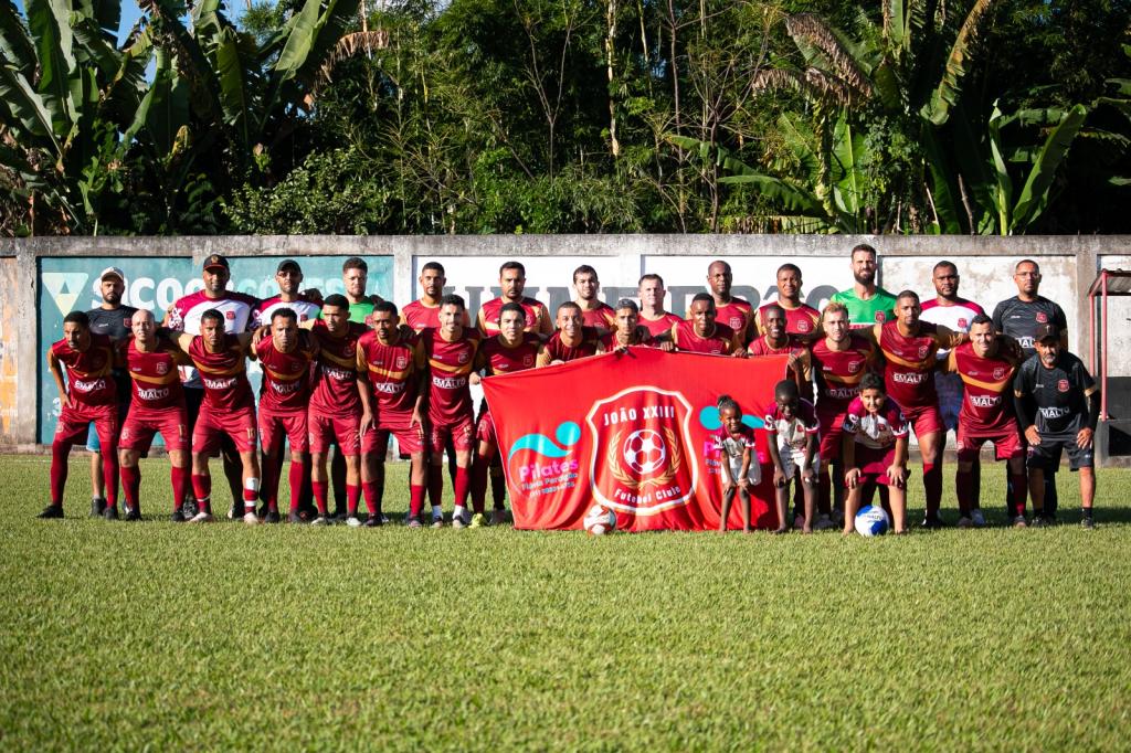 Antes do jogo, a pose confiante para uma final inédita em Timóteo 