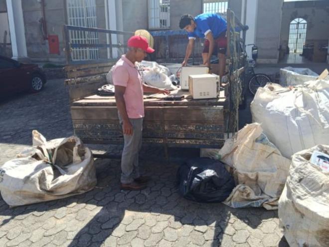 Os materiais recolhidos têm como destino usinas de reciclagem 
