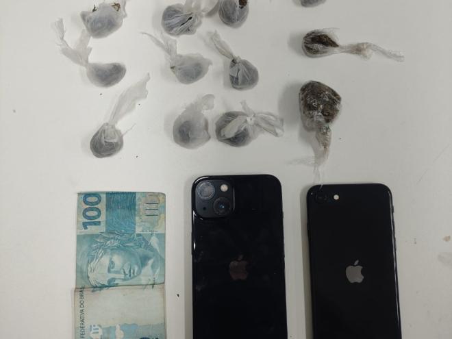 Droga e celulares apreendidos em Coronel Fabriciano 