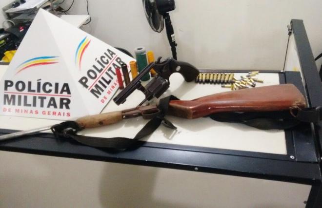 Armas apreendidas com os primeiros suspeitos de envolvimento com o assalto 