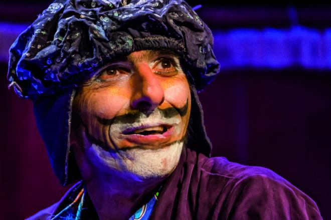 O artista Ronaldo Lampi lidera a banda De Carona