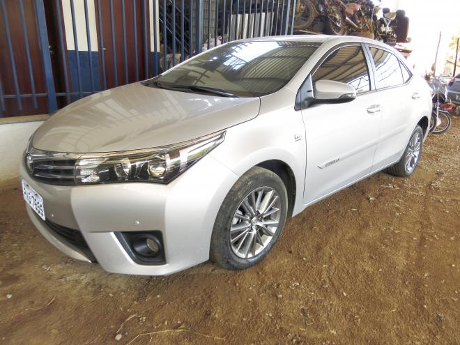 Com a gerente da AAPEC em Viçosa foi apreendido esse Corolla