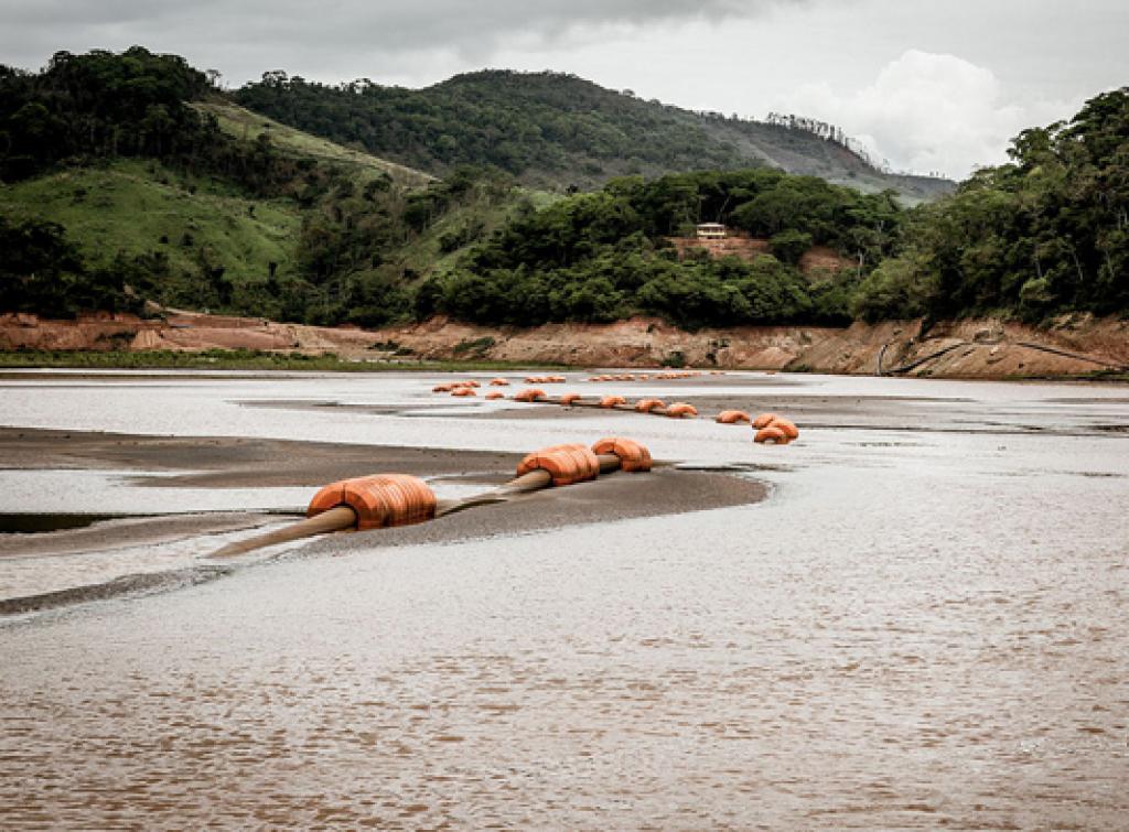A represa da Usina Hidrelétrica Risoleta Neves é mais conhecida como usina de Candonga  entre os municípios de Rio Doce e Santa Cruz do Escalvado, na Zona da Mata de Minas Gerais