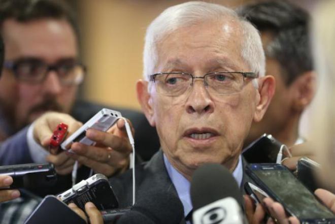 O presidente da Agência Nacional de Telecomunicações, Juarez Quadros, disse que o governo tenta evitar a intervenção na Oi 