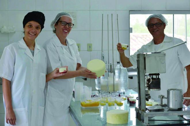 A produção de queijos vai tomando proporções de grande negócio, com a introdução da linha gourmet