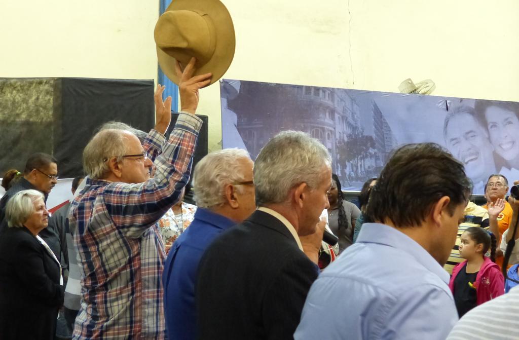 Convenção do PMDB na noite de sexta-feira, 5 