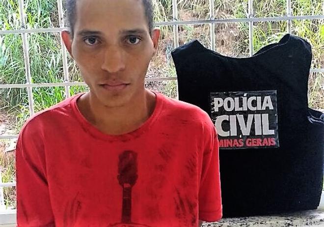 Gabriel Silva, 20 anos, foi flagrado com arma municiada