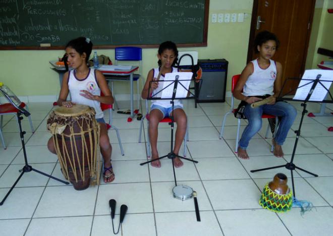 Os sons do samba e do corpo serão abordados na oficina
