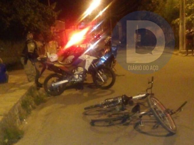 As vítimas estavam em duas bicicletas, veículos que ficaram no local do atentado