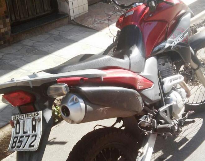 Uma moto também foi apreendida pela polícia 