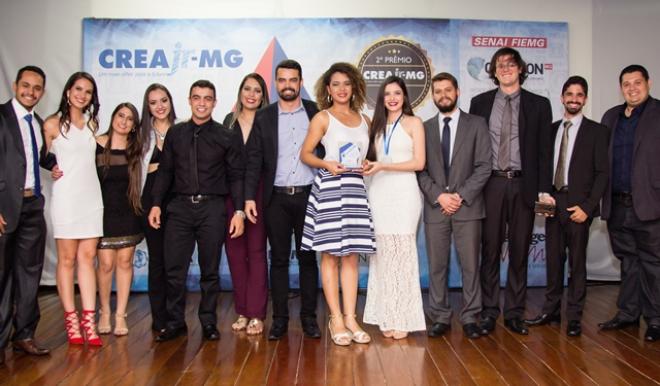Os futuros engenheiros receberam o prêmio Exponencial, referente ao crescimento do Núcleo no ano de 2016