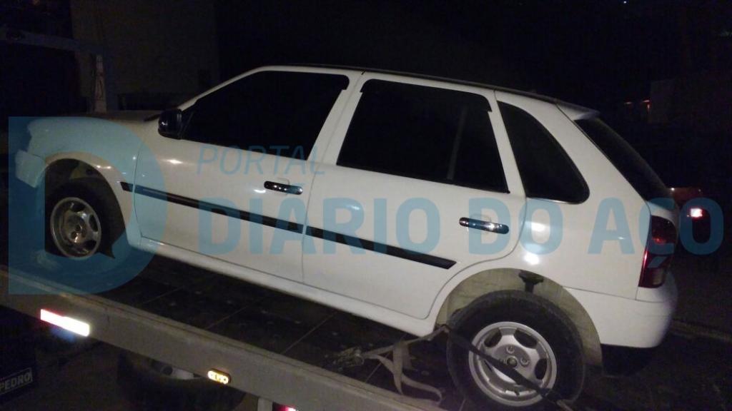 O Gol, usado pelo suspeito no atentado, foi localizado e apreendido pela Polícia Militar