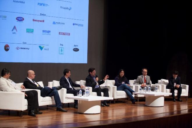 Conclusão de um dos participantes:  É preciso ter o foco nas relações interpessoais para poder convencer as pessoas sobre a importância do tema e avançar nesse campo”