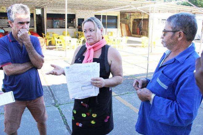 A titular da conta, Leide Nogueira, explica que solicitou o corte para não aumentar os débitos