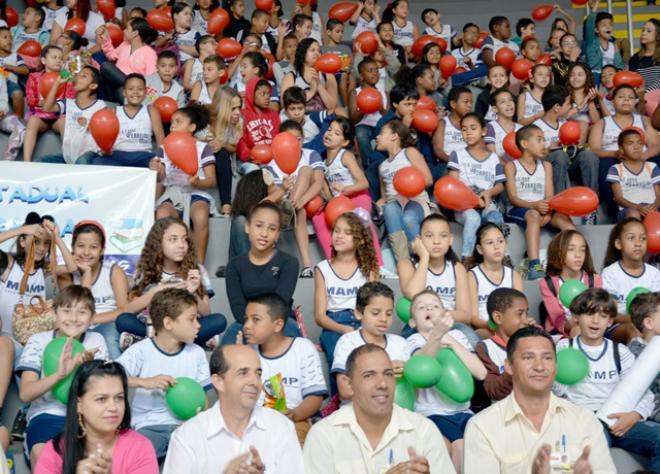 Cerca de 1.100 crianças do 4º ano de 22 escolas públicas e particulares participaram do evento