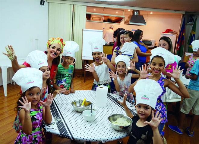 Oficina de Culinária: um domingo de muita mão na massa e diversão