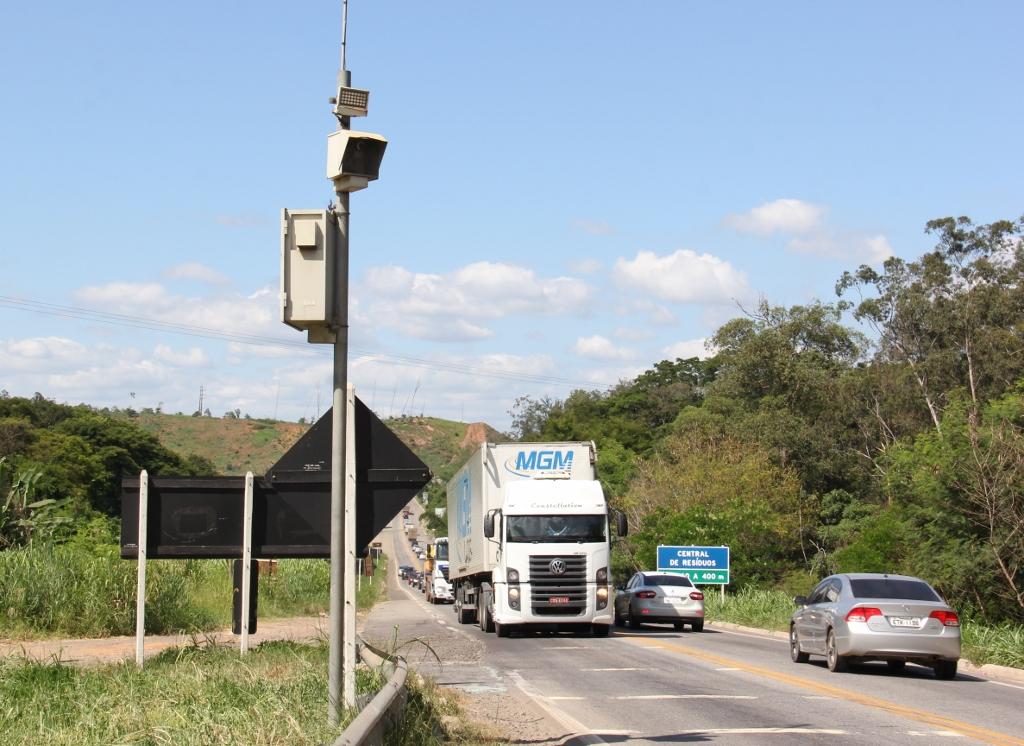 Radares de velocidade na BR-230 na Paraíba começam a multar, diz Dnit, Paraíba