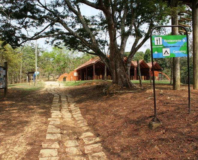 Parque Estadual do Rio Doce oferece hospedagens e restaurante