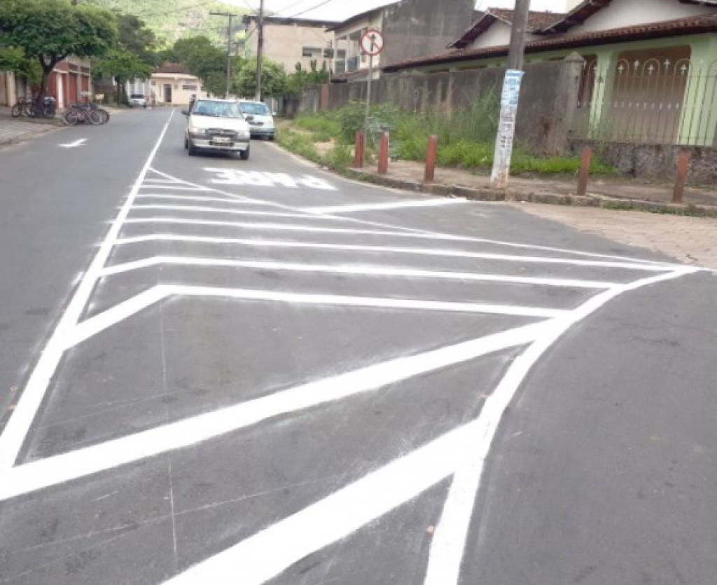 Sinalização horizontal no bairro Bromélias já foi revitalizada 
