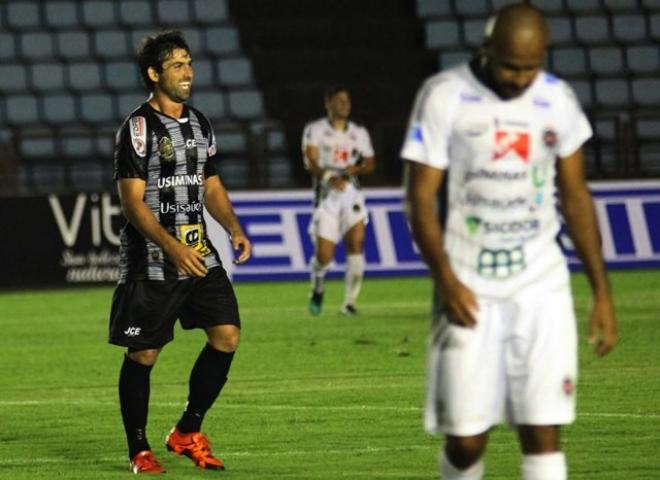 Zandoná abriu o placar em perfeita cobrança de falta, mas o Saci não segurou a reação do Tigre