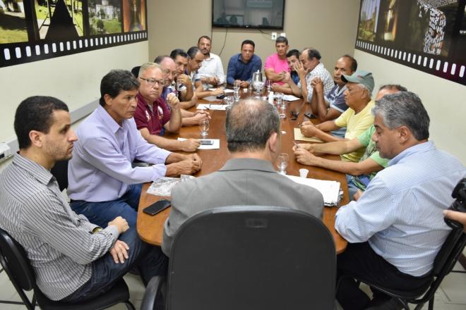 Encontro reuniu vereadores, o prefeito Geraldo Hilário e o vice Carlos Vasconcelos 