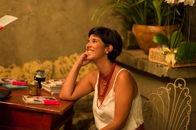 A escritora Marcela Dantés lançará livro no evento